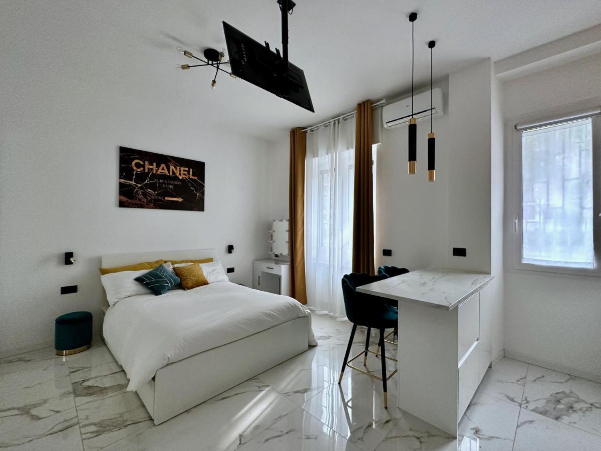 Maison Chanel Milan Extérieur photo