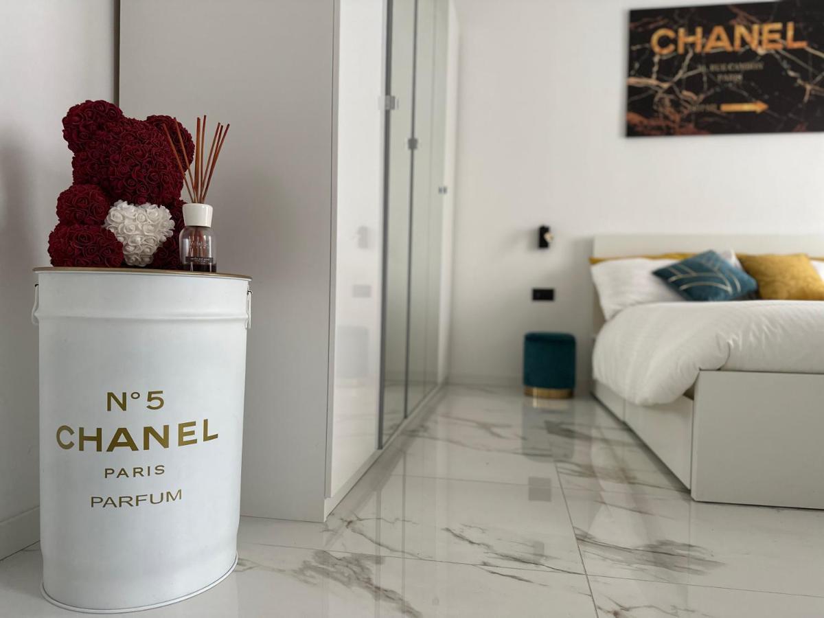 Maison Chanel Milan Extérieur photo